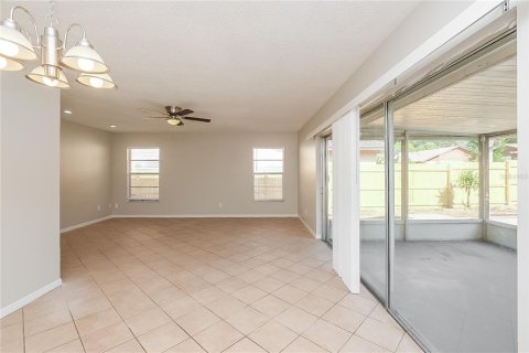 Casa en alquiler en Seffner, Florida, 4 dormitorios, 179.95 m2 № 1877018 - foto 4