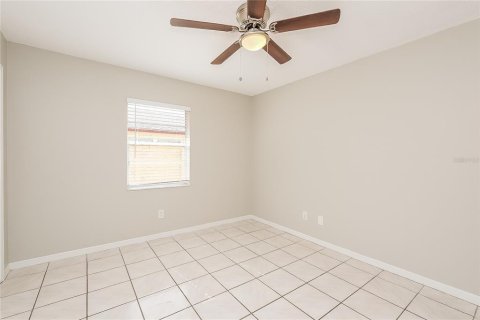 Casa en alquiler en Seffner, Florida, 4 dormitorios, 179.95 m2 № 1877018 - foto 11