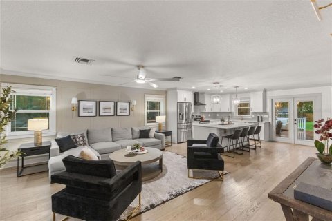 Casa en venta en Tampa, Florida, 3 dormitorios, 162.67 m2 № 2258291 - foto 7