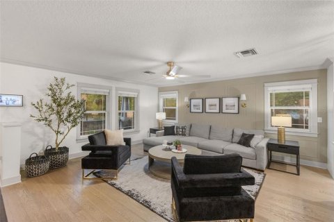 Casa en venta en Tampa, Florida, 3 dormitorios, 162.67 m2 № 2258291 - foto 4