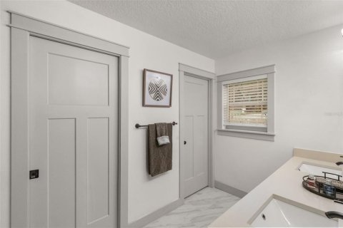 Casa en venta en Tampa, Florida, 3 dormitorios, 162.67 m2 № 2258291 - foto 22