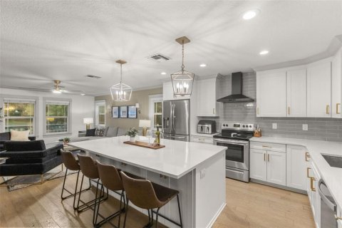 Casa en venta en Tampa, Florida, 3 dormitorios, 162.67 m2 № 2258291 - foto 8
