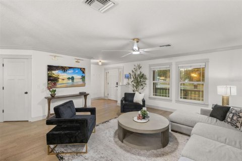 Casa en venta en Tampa, Florida, 3 dormitorios, 162.67 m2 № 2258291 - foto 5
