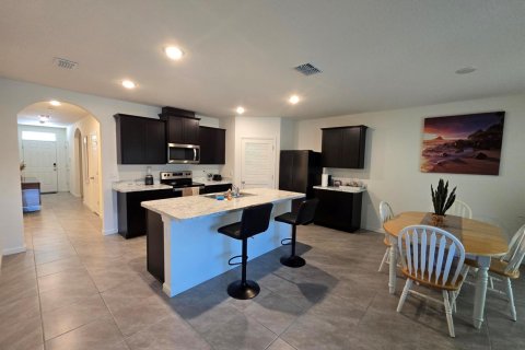 Villa ou maison à vendre à Port St. Lucie, Floride: 4 chambres, 169.73 m2 № 2086645 - photo 11