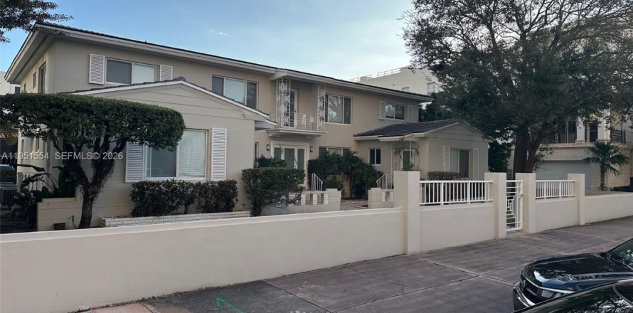 Estudio en Coral Gables, Florida № 2009456