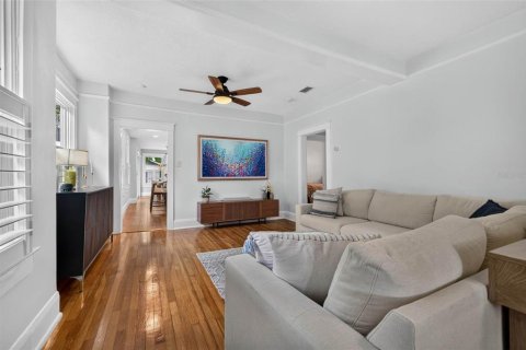 Casa en venta en Tampa, Florida, 4 dormitorios, 156.35 m2 № 2384097 - foto 8