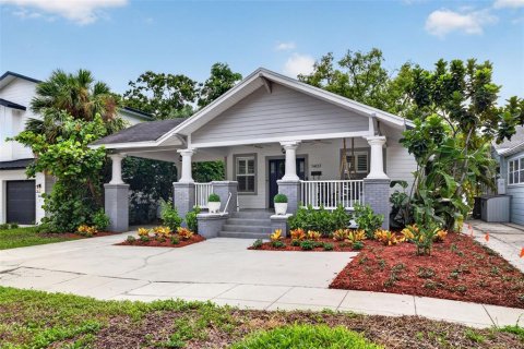 Casa en venta en Tampa, Florida, 4 dormitorios, 156.35 m2 № 2384097 - foto 2