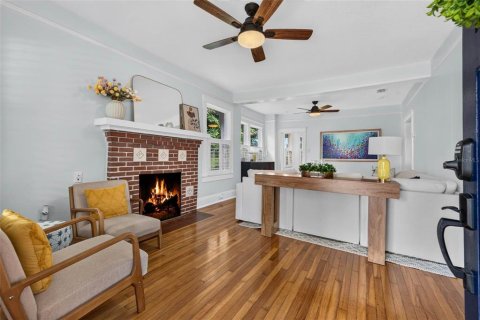 Casa en venta en Tampa, Florida, 4 dormitorios, 156.35 m2 № 2384097 - foto 5