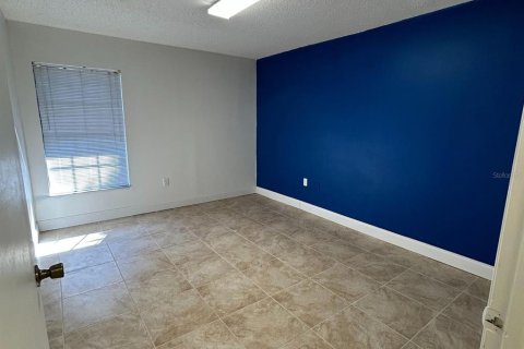 Propiedad comercial en alquiler en New Port Richey, Florida, 130.06 m2 № 1718906 - foto 8