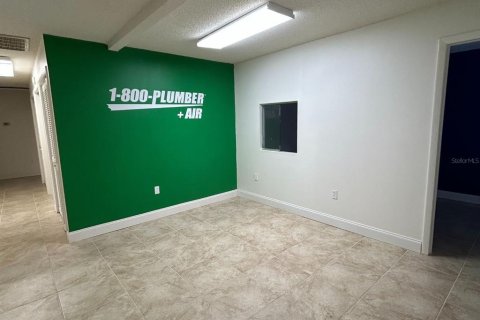 Commercial property in New Port Richey, Florida 130.06 sq.m. № 1718906 - photo 25