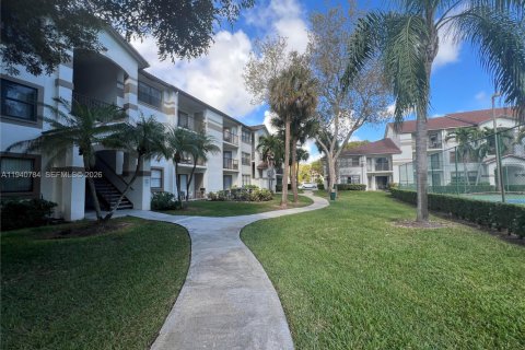 Condominio en alquiler en Hollywood, Florida, 1 dormitorio, 60.39 m2 № 1997789 - foto 4