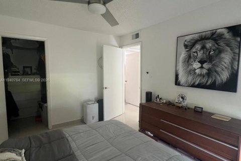 Condominio en alquiler en Hollywood, Florida, 1 dormitorio, 60.39 m2 № 1997789 - foto 14