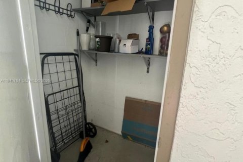 Condominio en alquiler en Hollywood, Florida, 1 dormitorio, 60.39 m2 № 1997789 - foto 15