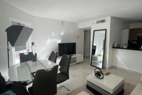 Condominio en alquiler en Hollywood, Florida, 1 dormitorio, 60.39 m2 № 1997789 - foto 7