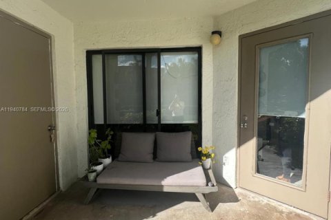 Condominio en alquiler en Hollywood, Florida, 1 dormitorio, 60.39 m2 № 1997789 - foto 16