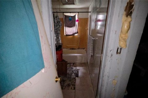 House in Bartow, Florida 2 bedrooms, 98.85 sq.m. № 2166935 - photo 8
