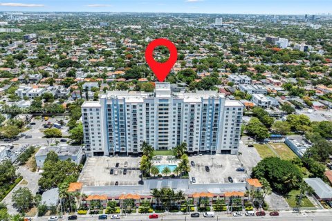 Condominio en venta en Miami, Florida, 1 dormitorio, 75.81 m2 № 1747972 - foto 27