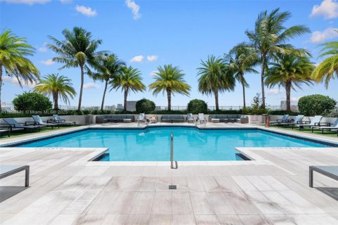 Condominio en venta en Miami, Florida, 1 dormitorio, 75.81 m2 № 1747972 - foto 23