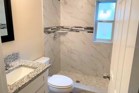 House in Orlando, Florida 2 bedrooms, 69.68 sq.m. № 2379522 - photo 6