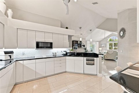 Condo in Ruskin, Florida, 3 bedrooms  № 2347545 - photo 17