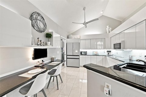 Condo in Ruskin, Florida, 3 bedrooms  № 2347545 - photo 19