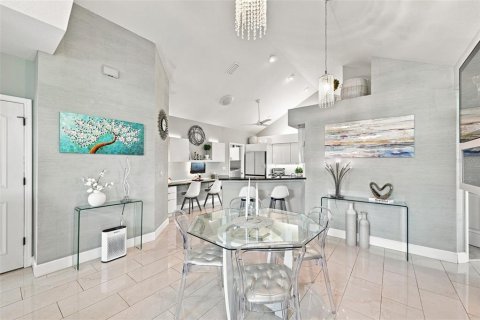Condo in Ruskin, Florida, 3 bedrooms  № 2347545 - photo 13