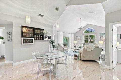 Condo in Ruskin, Florida, 3 bedrooms  № 2347545 - photo 14