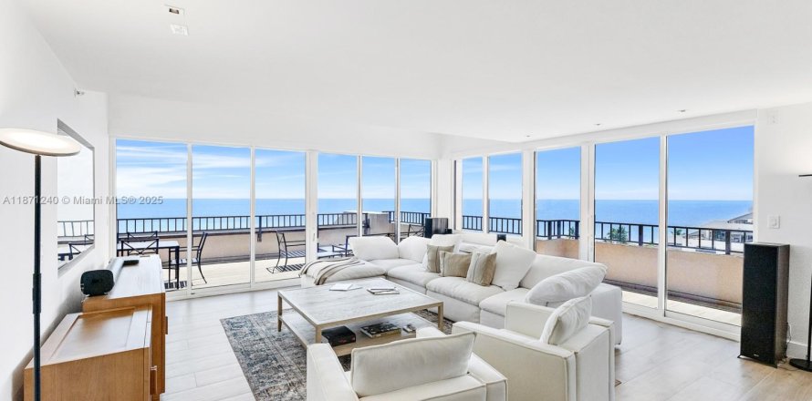 Condo in Key Biscayne, Florida, 3 bedrooms  № 1898198
