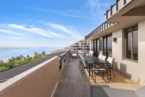 Condo in Key Biscayne, Florida, 3 bedrooms  № 1898198 - photo 13