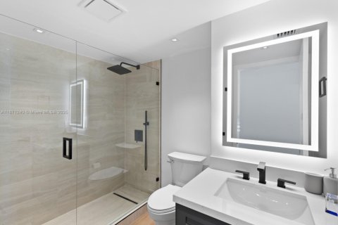 Condo in Key Biscayne, Florida, 3 bedrooms  № 1898198 - photo 21