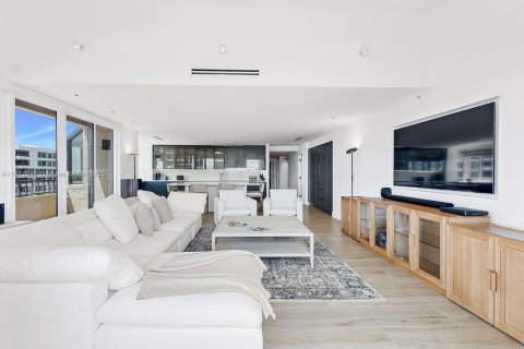 Condo in Key Biscayne, Florida, 3 bedrooms  № 1898198 - photo 3