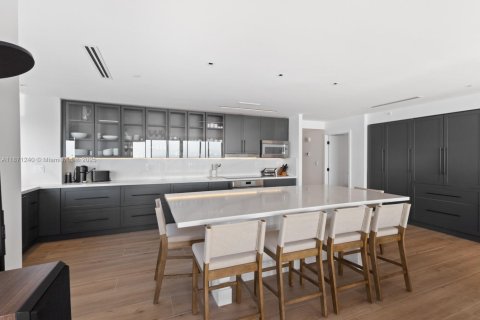 Condo in Key Biscayne, Florida, 3 bedrooms  № 1898198 - photo 7
