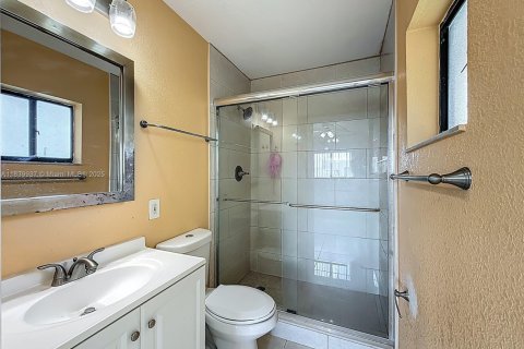 Condo in Miami, Florida, 3 bedrooms  № 1830688 - photo 29