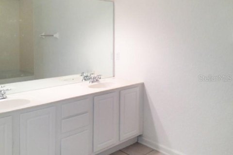 Touwnhouse à vendre à Sanford, Floride: 3 chambres, 156.73 m2 № 2297204 - photo 6