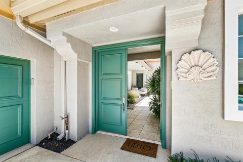 House in Boca Raton, Florida 3 bedrooms, 249.81 sq.m. № 2086927 - photo 2