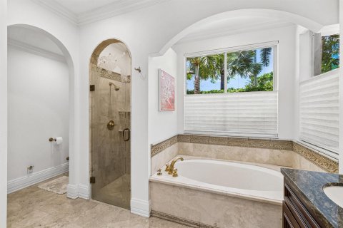 House in Boca Raton, Florida 3 bedrooms, 249.81 sq.m. № 2086927 - photo 23