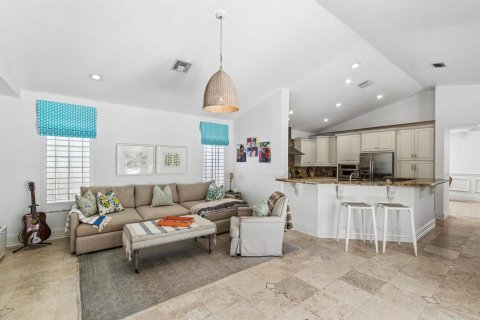 House in Boca Raton, Florida 3 bedrooms, 249.81 sq.m. № 2086927 - photo 8