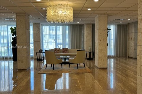 Condo in Hallandale Beach, Florida, 1 bedroom № 2182651 - photo 17