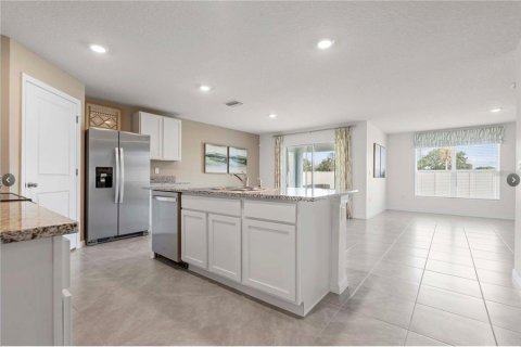 House in Tampa, Florida 4 bedrooms, 212.47 sq.m. № 1832871 - photo 3