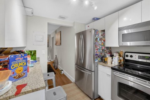 Condominio en venta en Lauderhill, Florida, 1 dormitorio, 70.05 m2 № 2081301 - foto 5