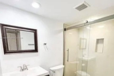 Condominio en venta en Lauderhill, Florida, 1 dormitorio, 70.05 m2 № 2081301 - foto 14