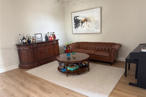 House in Miramar, Florida 6 bedrooms, 337.51 sq.m. № 2030648 - photo 11