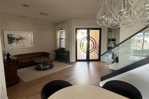 House in Miramar, Florida 6 bedrooms, 337.51 sq.m. № 2030648 - photo 8