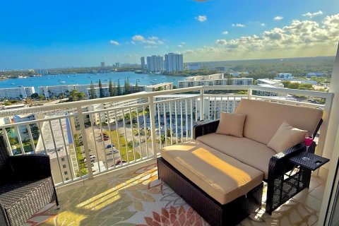 Copropriété à louer à Aventura, Floride: 1 chambre, 93.37 m2 № 1986375 - photo 4