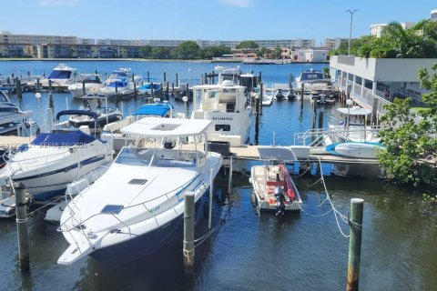 Copropriété à louer à Aventura, Floride: 1 chambre, 93.37 m2 № 1986375 - photo 14