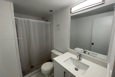 Снять в аренду кондоминиум в Майами-Бич, Флорида 2 спальни, 94.76м2, № 1991572 - фото 12