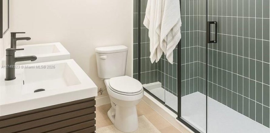 Condo in Bal Harbour, Florida, 2 bedrooms  № 1960656