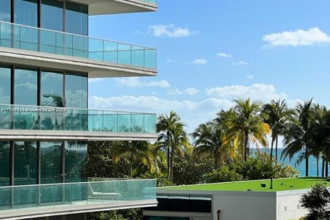 Condo in Bal Harbour, Florida, 2 bedrooms  № 1960656 - photo 10