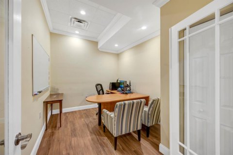 Propiedad comercial en alquiler en Ruskin, Florida № 1912436 - foto 10