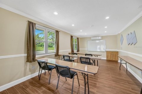 Propiedad comercial en alquiler en Ruskin, Florida № 1912436 - foto 14